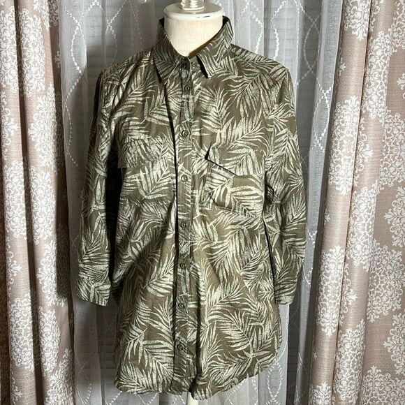 Sonoma button down shirt with 3/4 sleeve size medium - Picture 1 of 6